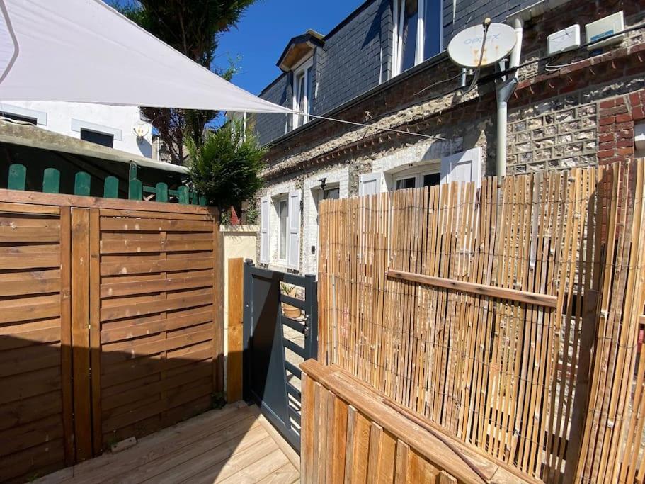 Yport, Maison De Pecheur Avec Jolie Terrasse. 外观 照片